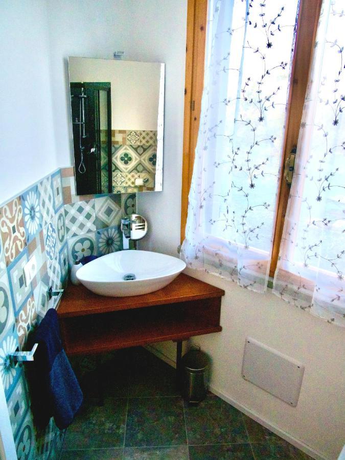 B&B Des Artistes Borzano Esterno foto