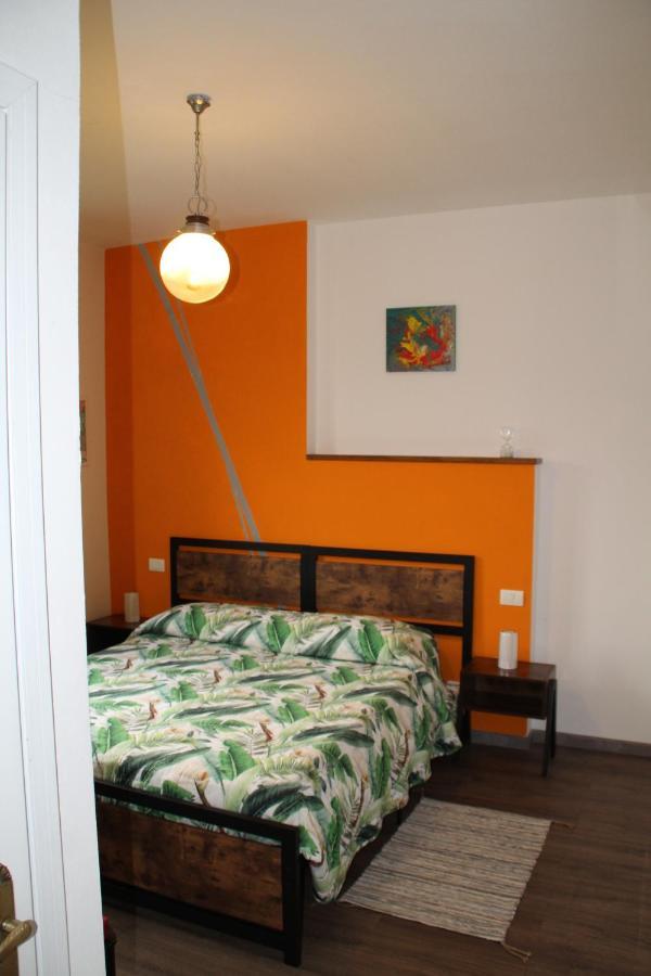 B&B Des Artistes Borzano Esterno foto
